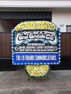 Papan Bunga Duka di Amar